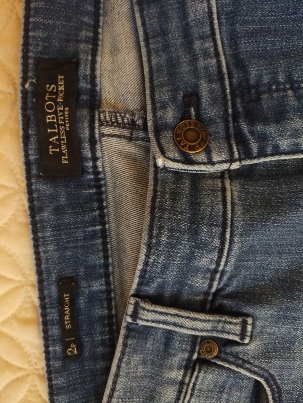 Talbots Flawless Five 5 pocket 12P Petites Straight Leg Stretch Demin Jeans